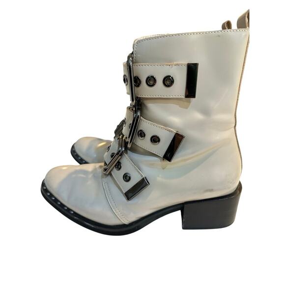 Jeffrey Campbell Light Gray Polished Leather Round Toe Ankle Boots Size 6 - Picture 5 of 13